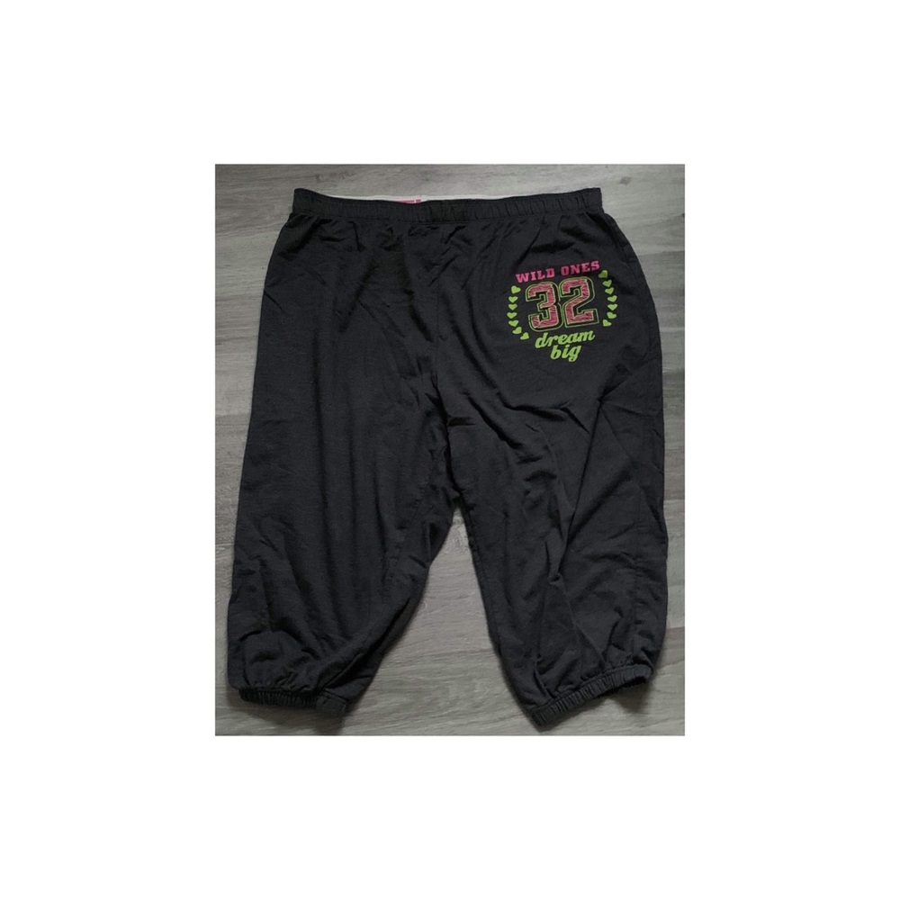 Plus size sweatpants.
